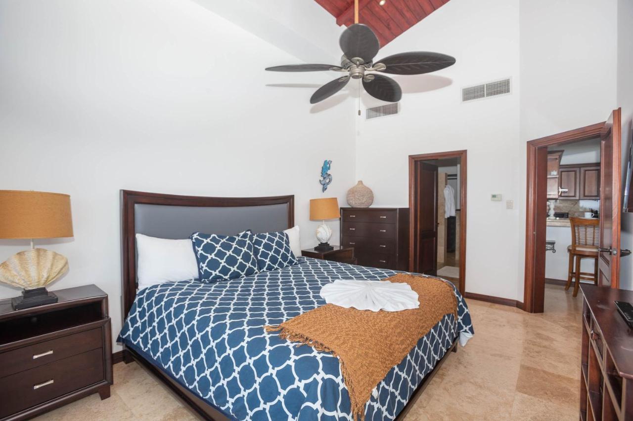 Pristine Bay Villa 1304 With Large Pool - 3 Bedroom Condo French Harbour Екстер'єр фото