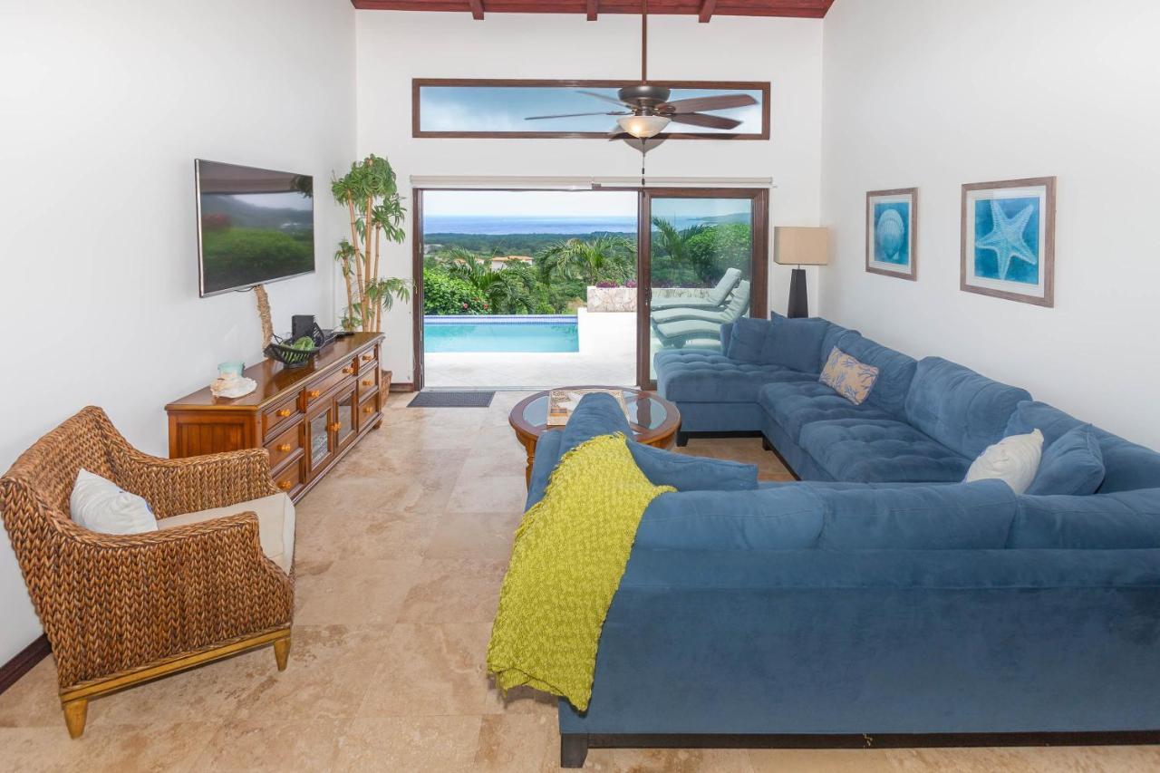 Pristine Bay Villa 1304 With Large Pool - 3 Bedroom Condo French Harbour Екстер'єр фото